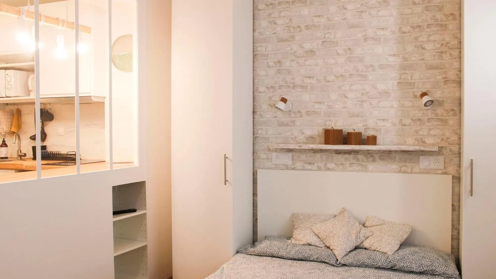 Charming Apartment For 2 In The Heart Of Paris